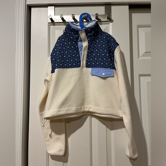 Altar'd State Jackets & Blazers - Alter’d State cropped fleece, NWT